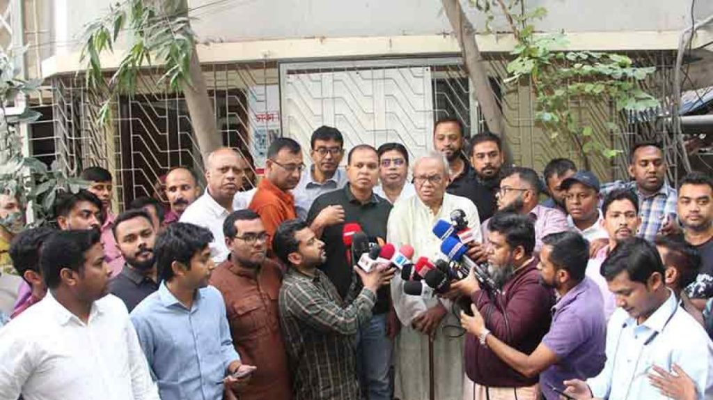 সাধারণ মানুষের বোধগম্য করে গণভোটের প্রশ্ন নির্ধারণের দাবি রিজভীর