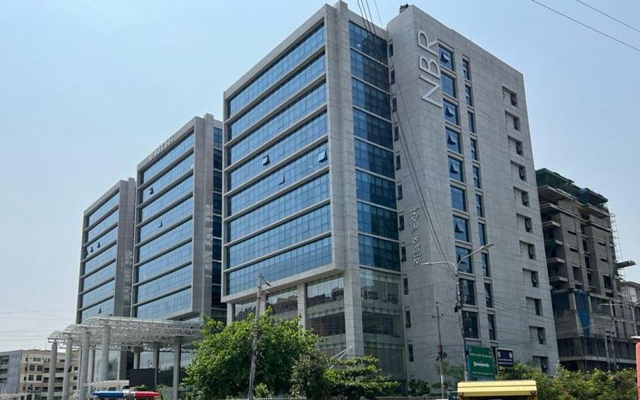 ব্যক্তি করদাতার জন্য অনলাইনে আয়কর রিটার্ন দাখিল বাধ্যতামূলক ছবি : সংগৃহীত বাসস