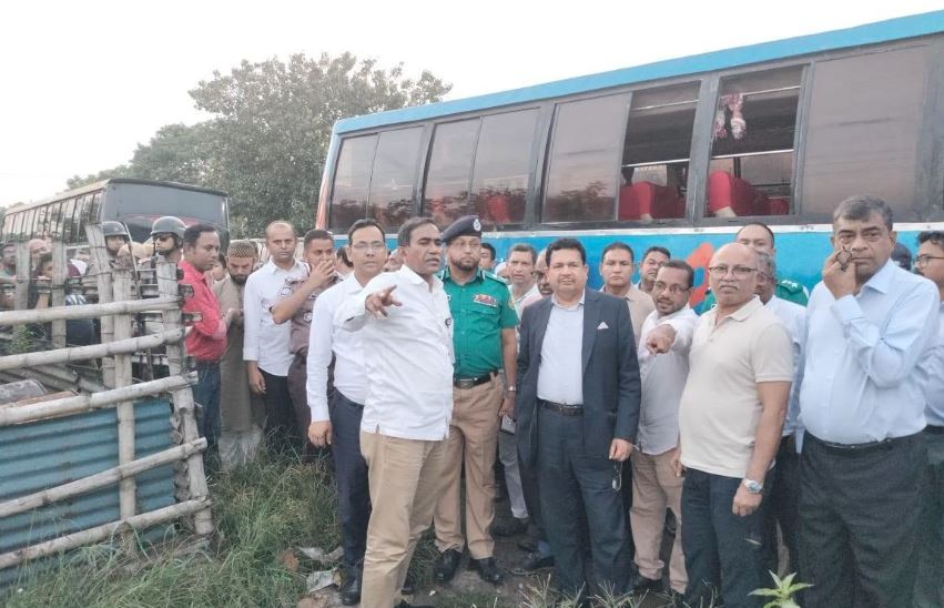 ঢাকার যানজট নিরসনে বাস টার্মিনাল স্থানান্তরের লক্ষ্যে গুরুত্বপূর্ণ স্থান পরিদর্শন ছবি : সংগৃহীত বাসস