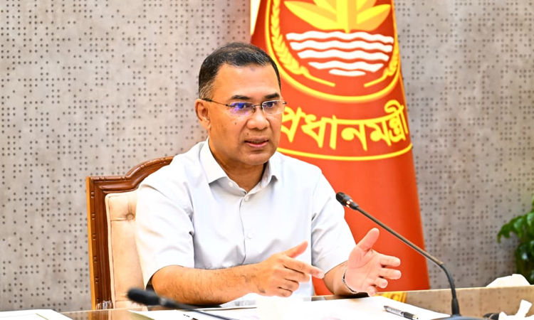 যুক্তরাজ্যের নতুন প্রধানমন্ত্রীকে তারেক রহমানের অভিনন্দন প্রধানমন্ত্রী তারেক রহমান আজ সকালে বাংলাদেশ সচিবালয়ে মন্ত্রিপরিষদ বিভাগ কর্তৃক আয়োজিত এক অনুষ্ঠানে ভার্চুয়ালি বছরব্যাপী 'নজরুল বর্ষ ২০২৬-২০২৭' কর্মসূচির উদ্বোধন করেন। ছবি: পিএমও