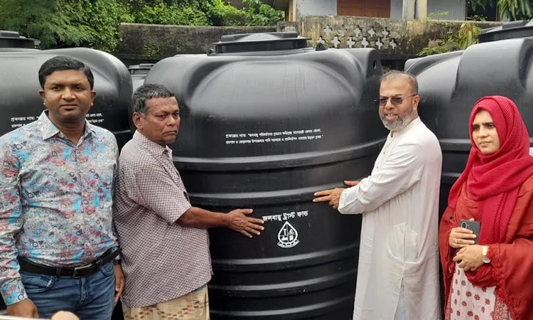উপকূলের প্রতিটি ঘরে পর্যায়ক্রমে পানির ট্যাংক পৌঁছে দেওয়া হবে: পরিবেশ প্রতিমন্ত্রী