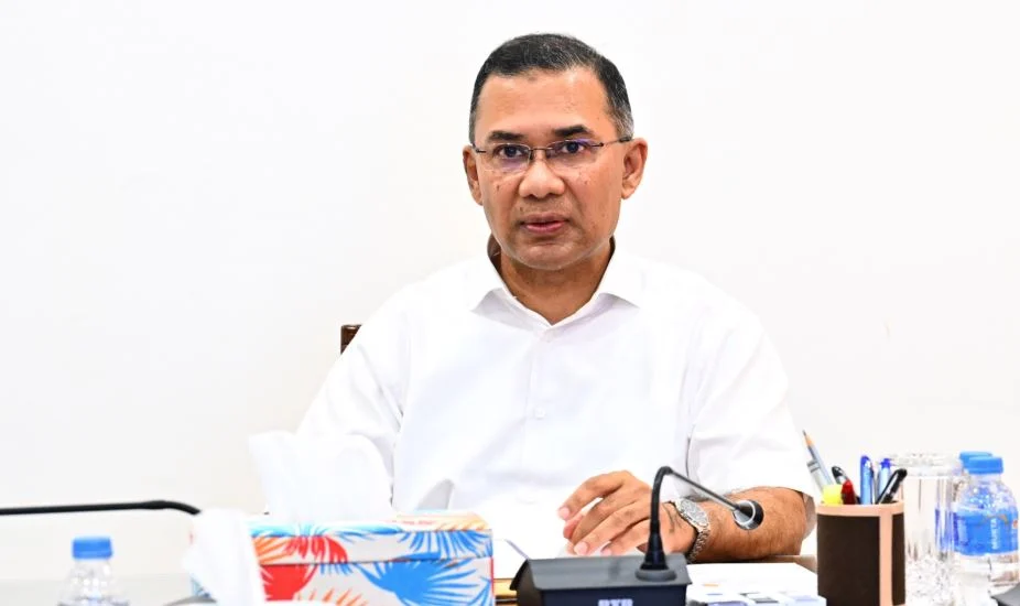বন্ধ শিল্পকারখানা চালুর প্রক্রিয়া ২০২৬ সালের মধ্যেই শেষ করার নির্দেশ প্রধানমন্ত্রীর বৃহস্পতিবার বাংলাদেশ সচিবালয়ে উচ্চপর্যায়ের বৈঠকে সভাপতিত্ব করেন প্রধানমন্ত্রী তারেক রহমান। ছবি : পিএমও