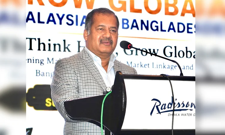 হালাল খাদ্যসংস্কৃতি ও মূল্যবোধ মানবসভ্যতার জন্য সম্পদ : তথ্যমন্ত্রী আজ বুধবার রাজধানীর একটি অভিজাত হোটেলে মালয়েশিয়ান হাইকমিশন আয়োজিত ‘থিংক হালাল, গ্রো গ্লোবাল’ শীর্ষক সেমিনারে প্রধান অতিথির বক্তব্য রাখেন তথ্য ও সম্প্রচার মন্ত্রী জহির উদ্দিন স্বপন। ছবি : বাসস