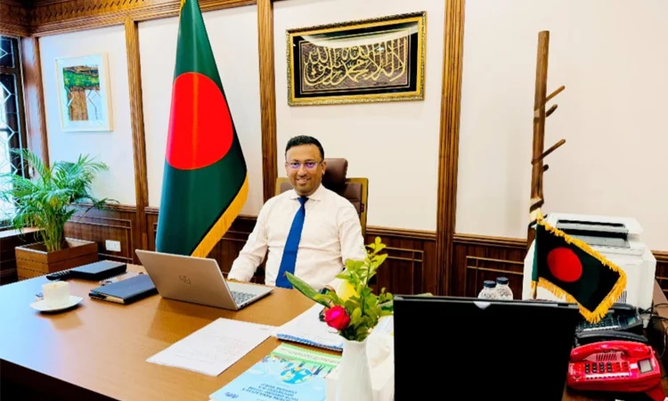 প্রধানমন্ত্রীর ভারত সফর ‘পারস্পরিক আস্থা’ অর্জনের পর: উপদেষ্টা হুমায়ুন কবির প্রধানমন্ত্রীর পররাষ্ট্র বিষয়ক উপদেষ্টা হুমায়ুন কবির। ফাইল ছবি