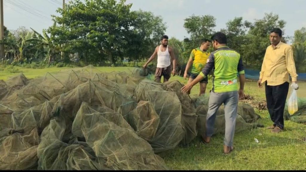 শেরপুরে নিষিদ্ধ চায়না দুয়ারি রিং জাল জব্দ ও পুড়িয়ে ধ্বংস